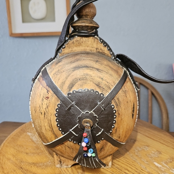 Vintage Carved Wooden Flask with Screw on Top and Leather Straps - Picture 1 of 6